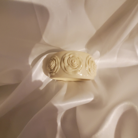 APOSTROPHE NECKLACE,EARRINGS,& BRACELET SET - Picture 9 of 12